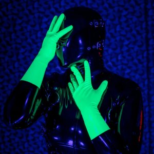 Latex Gloves Short UV Green � Uniqdsn at Latexcrazy